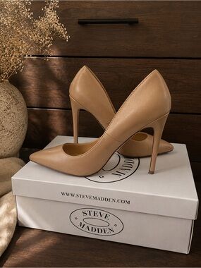 Steve Madden Nude/Tan Pointed Toe Stiletto Pumps